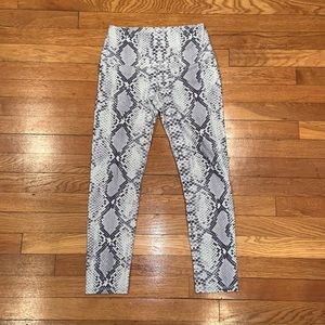 Noli Active Snakeskin Leggings